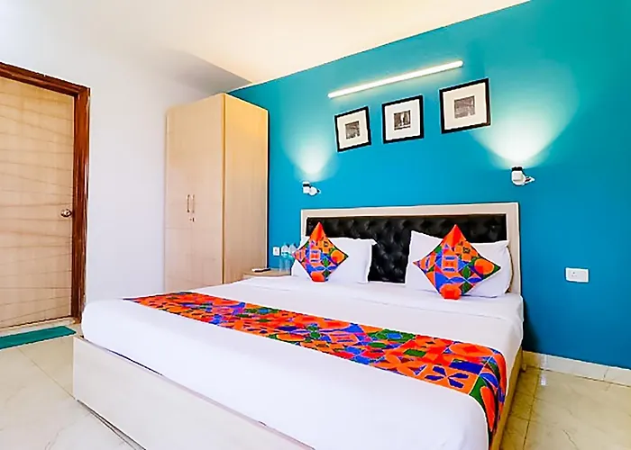Hotel In West Vinod Nagar